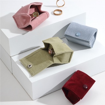 JP-18 velvet jewelry pouch