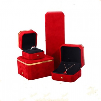 JV-26 velvet jewelry box