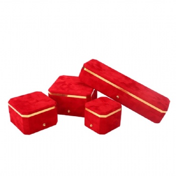 JV-26 velvet jewelry box