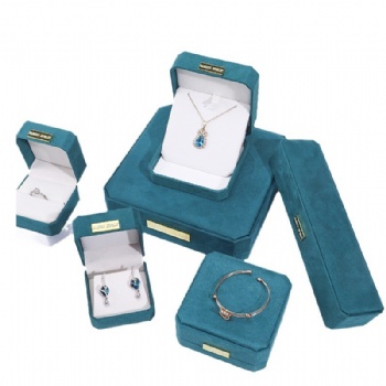 JV-10 velvet jewelry box