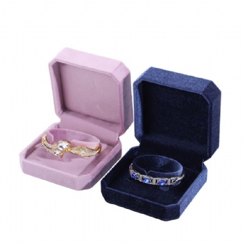 JV-15 velvet jewelry box