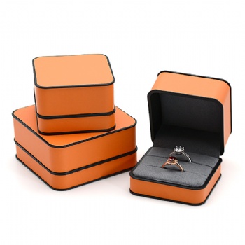 JL-20 leather jewelry box