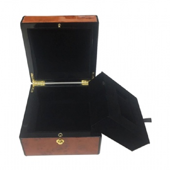 WW-72 wooden watch box