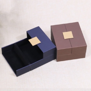 PL-15 leather perfume box